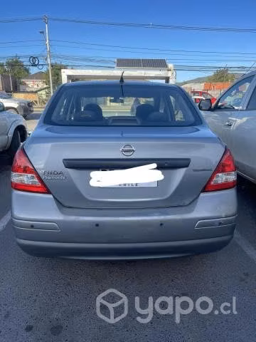 Nissan tiida 2012
