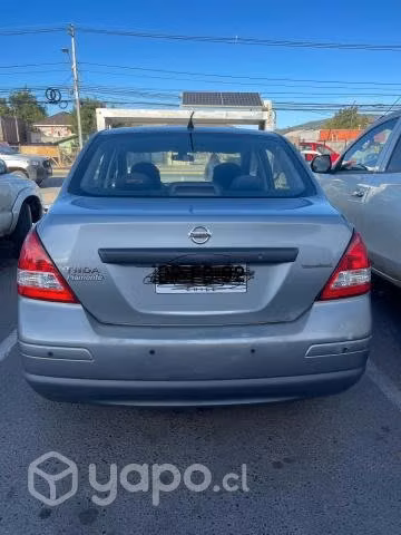 Nissan tiida 2012