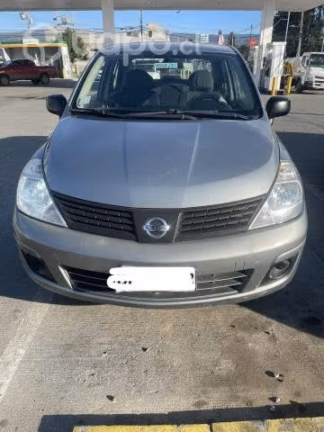 Nissan tiida 2012