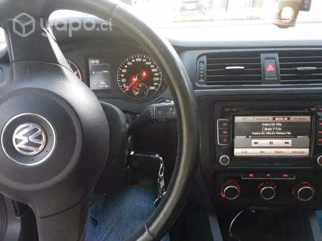Volkswagen vento trendline 2013