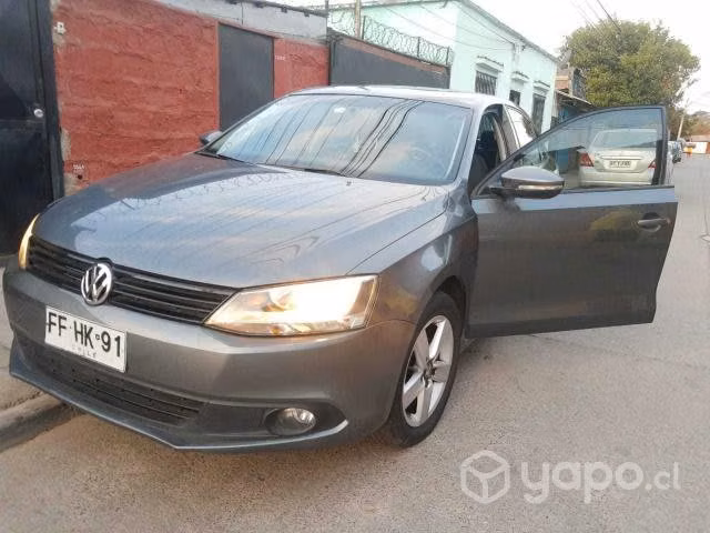 Volkswagen vento trendline 2013
