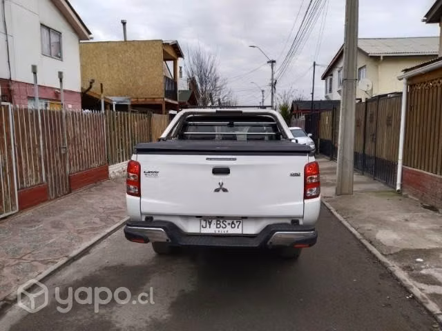 Se vende Camioneta - Imagen 6