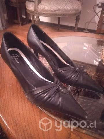 Zapato de mujer taco alto