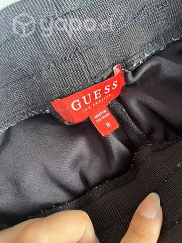 Pantalón buzo guess talla M mujer