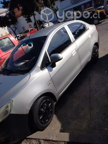 Vendo o permuto Chevrolet sail año 2013
