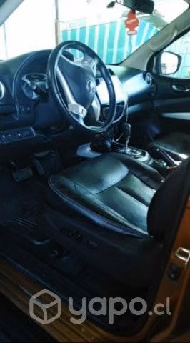 Nissan np 300