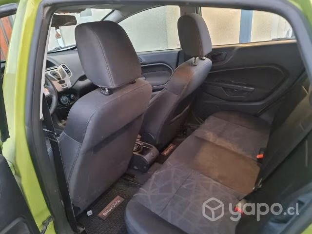 Auto Ford fiesta