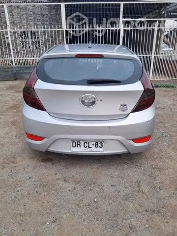 Hyundai accent 1.4 RB 2012 - Imagen 9