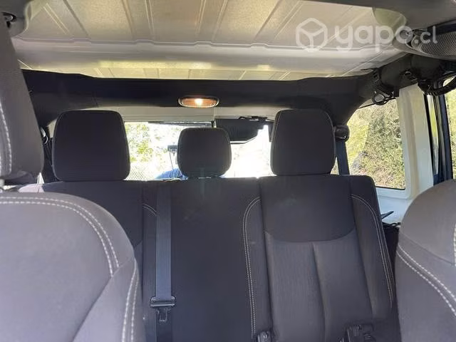 Jeep Wrangler Sahara - Imagen 6