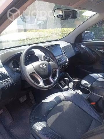 Hyundai tucson 2011