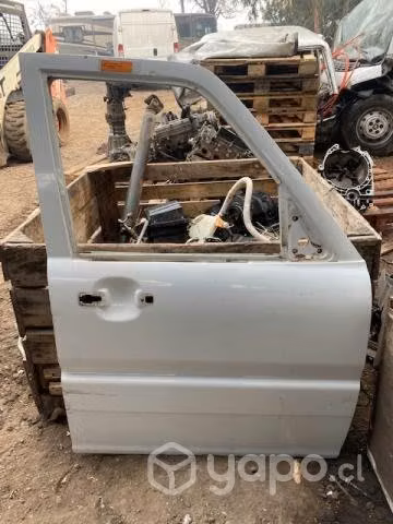 Puerta delantera derecha Mahindra Pick Up 2.2 2016