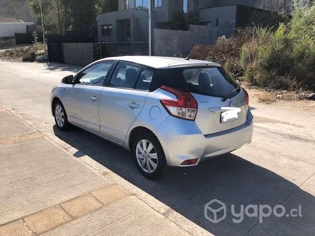 Toyota yaris sport gle mt