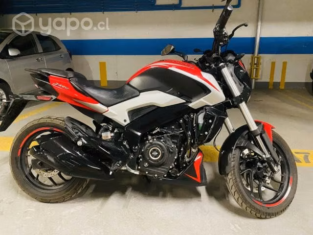 Moto Dominar 250