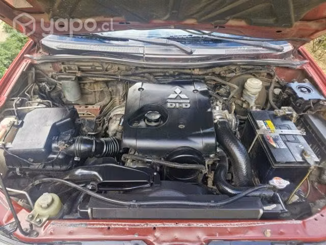 Mitsubishi l200 2015