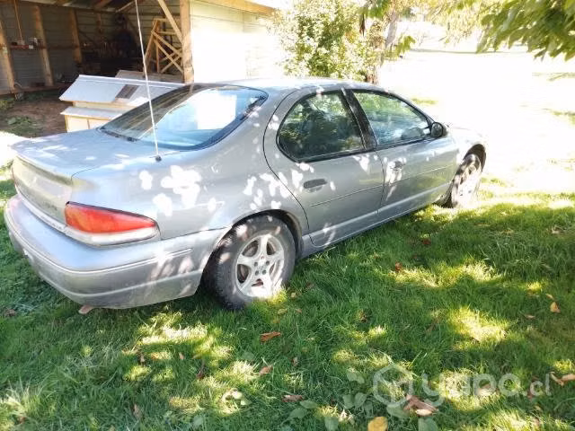 Se vende Crysler Stratus 2.0