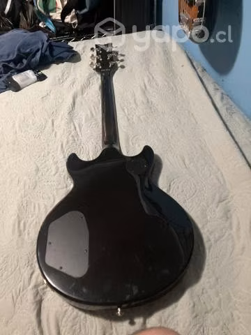 Guitarra ibanez AR420 + accesorios