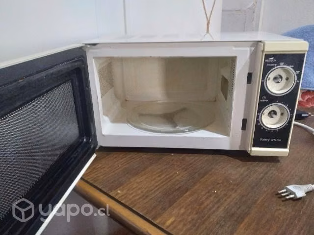 Microondas y refrigeador usados funcionando - Imagen 2
