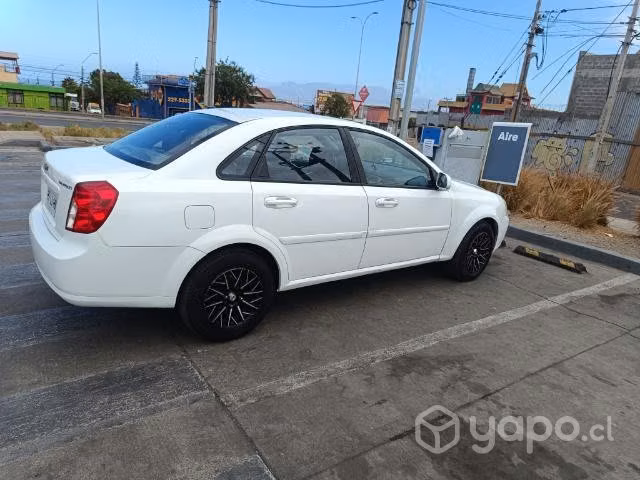 Chevrolet optra 2013. ( 1.6) - Imagen 3