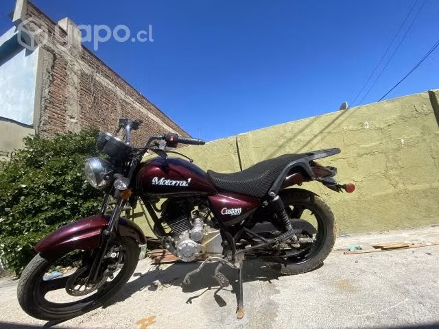 Vendo moto motorad custom 150