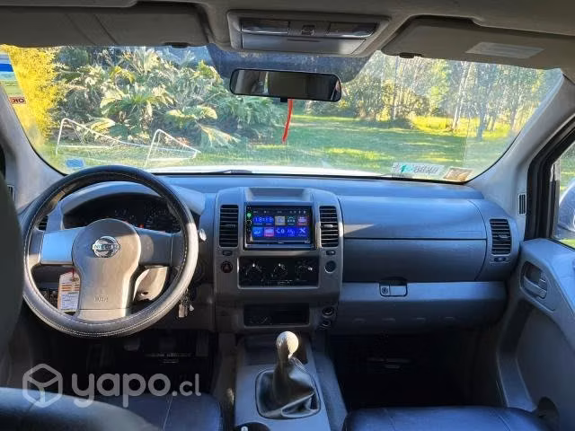 Nissan navara 2010