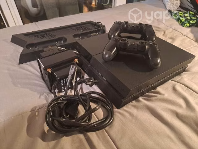 Play 4 + accesorios