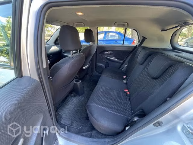 Toyota urban cruiser 2011