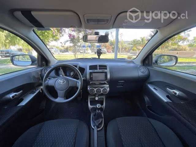 Toyota urban cruiser 2011