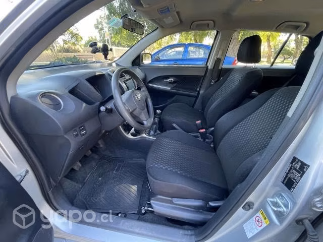 Toyota urban cruiser 2011