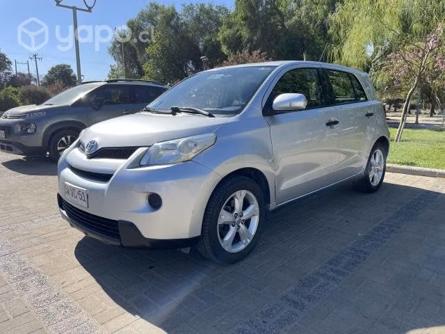 Toyota urban cruiser 2011