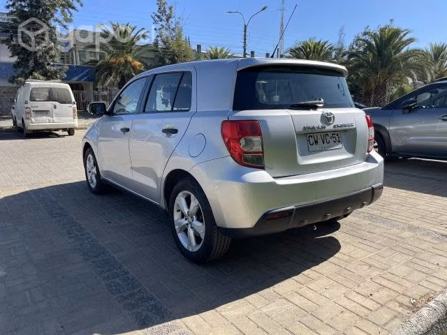 Toyota urban cruiser 2011