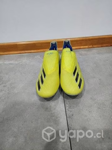 Zapatos de futbol