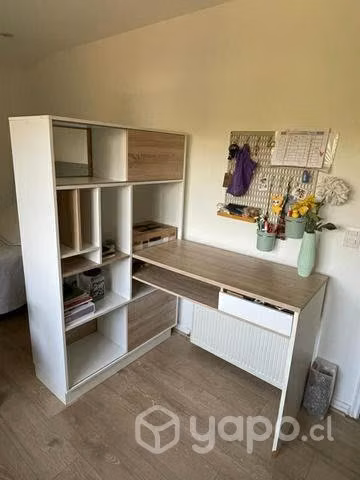 Estante con escritorio