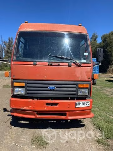 Vendo CAMIÓN FORD CARGO