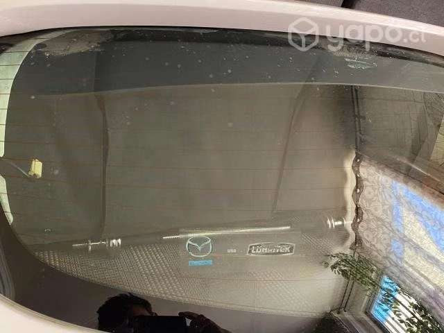 Portalón luneta parabrisa mazda 3 sport blanco - Imagen 3