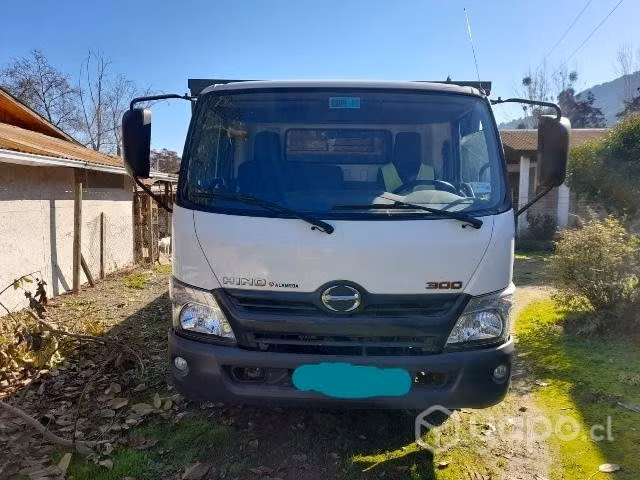 Camión hino 2016
