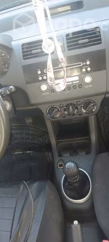 Suzuki swift azul - Imagen 8
