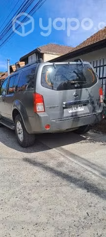 Nissan Pathfinder LE 2.5 Turbo Diésel 2008