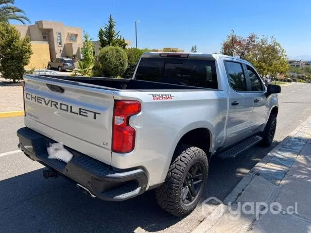 Chevrolet silverado 2021