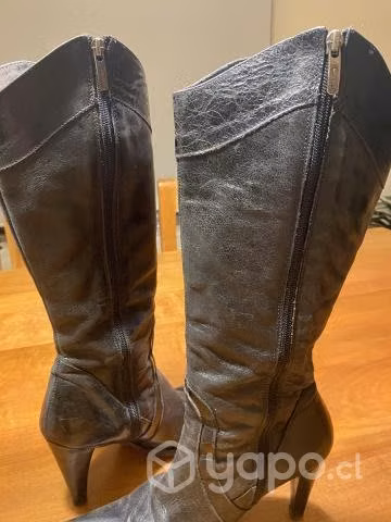 Botas de cuero