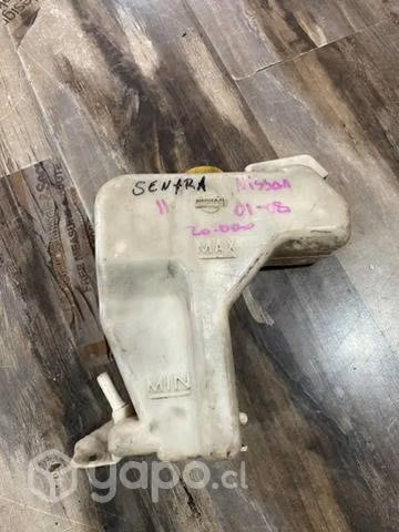 Deposito de agua Nissan Sentra ll año 2001/2008