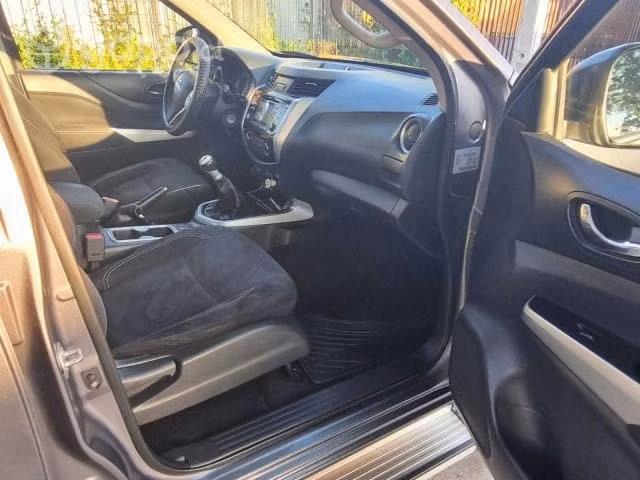 Nissan np300 2019