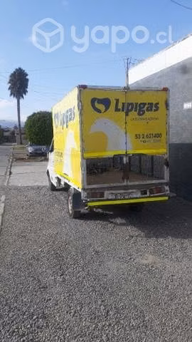 Camioneta impecable md 201