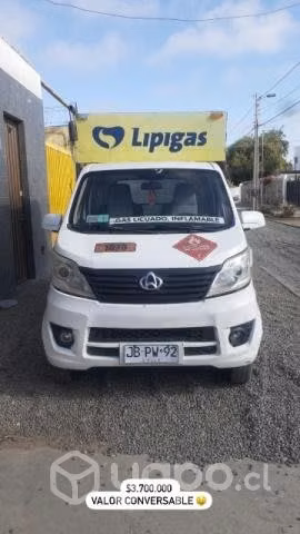 Camioneta impecable md 201