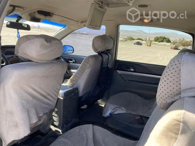 Vendo Ssangyong Stavic diésel 2010