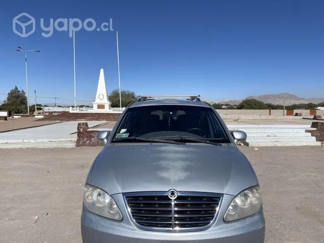 Vendo Ssangyong Stavic diésel 2010