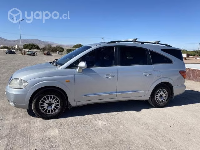 Vendo Ssangyong Stavic diésel 2010