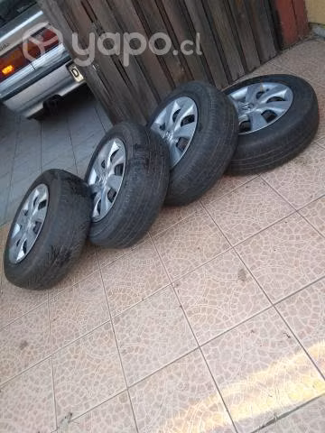 Cuatro neumáticos con llantas R15 - Imagen 3