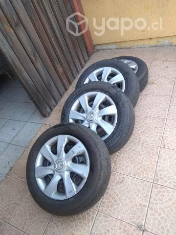 Cuatro neumáticos con llantas R15 - Imagen 6