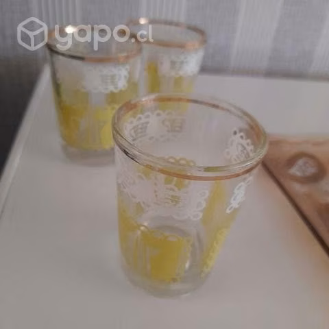 Antiguos vasos videcor , bandeja