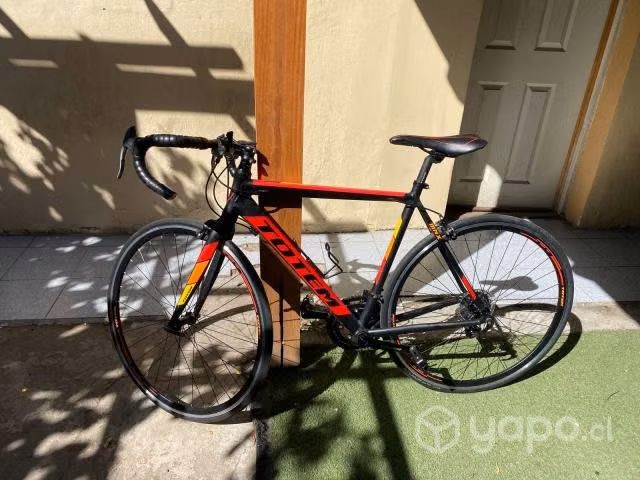 Bicicleta rutera TOTEM aro 26 poco uso